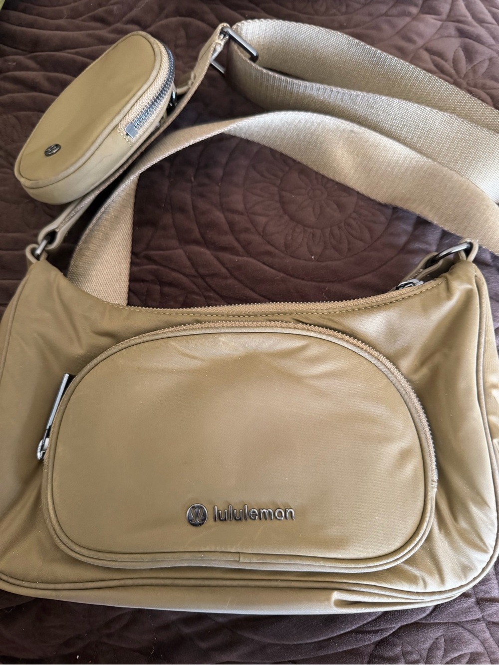 lululemon athletica tan messenger crossbody with detachable pouch